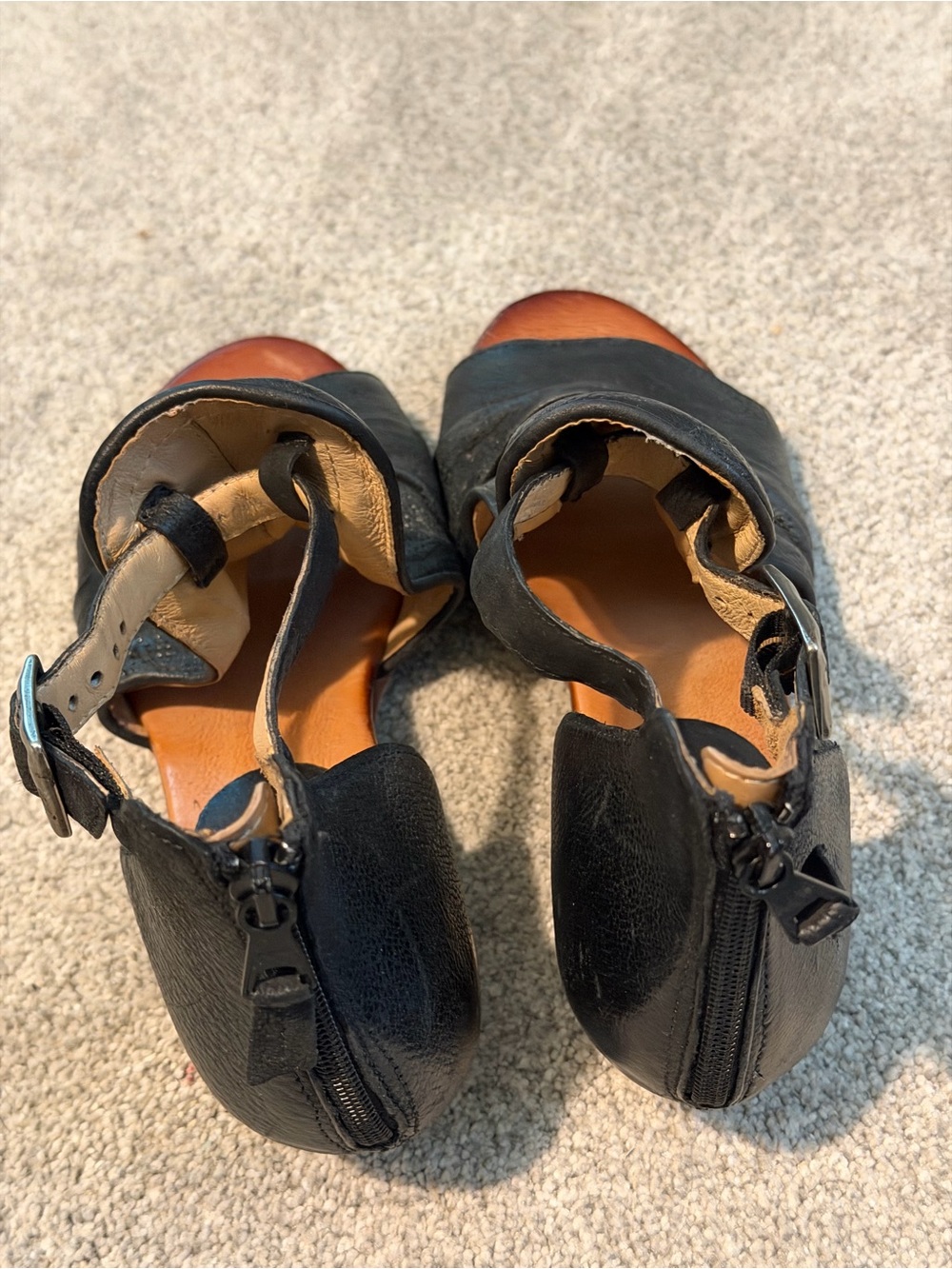 Miz Mooz Black Leather Open-Toe Sandals. Size 38 / US 8-8.5 - Picture 5 of 15